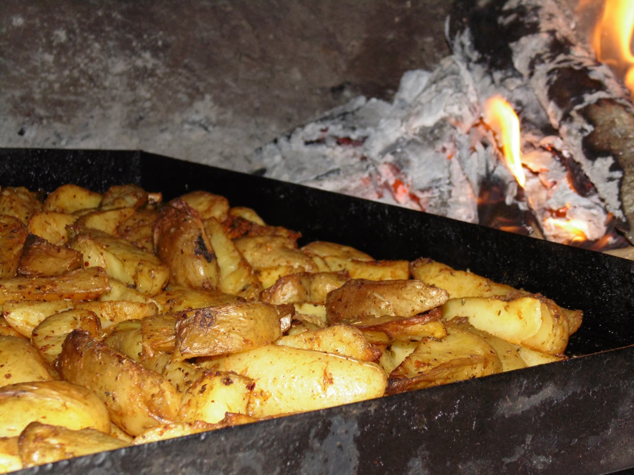 Papas rústicas crocantes